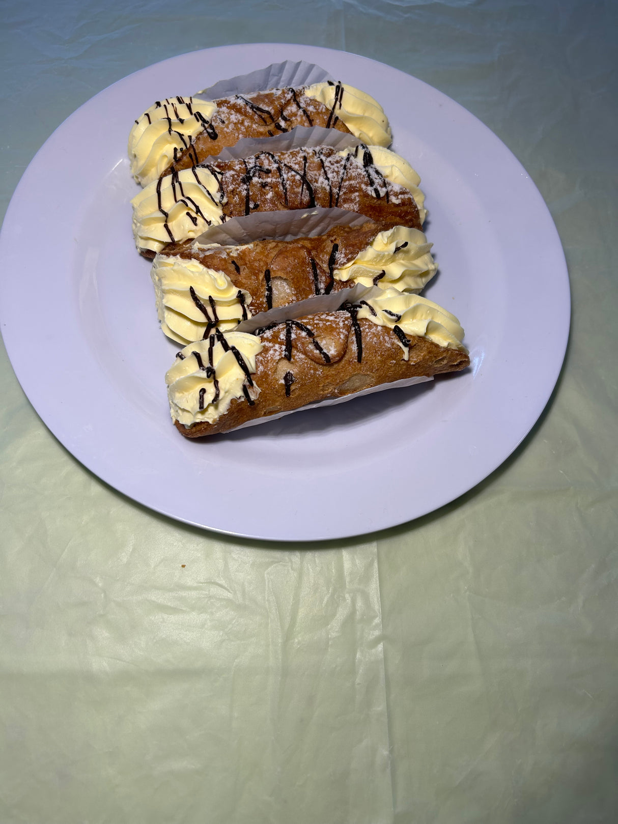 LARGE CANNOLIS WITH RICOTTA
