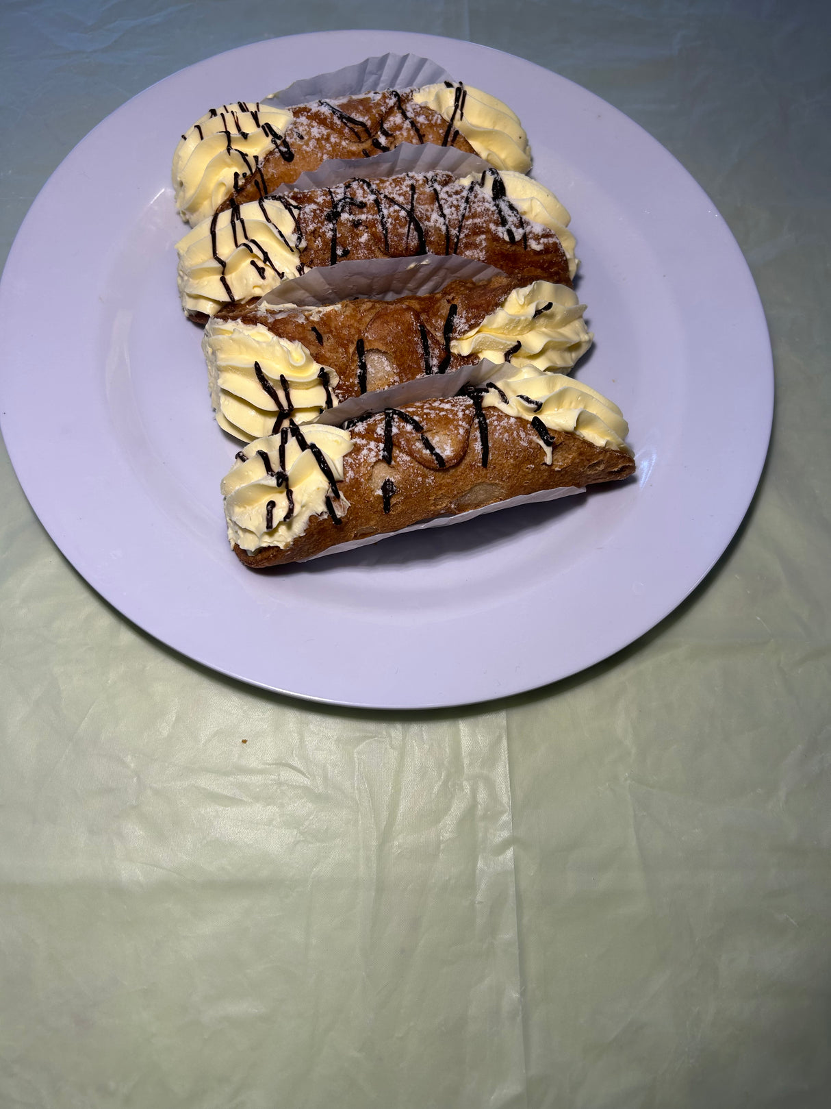 LARGE CANNOLIS WITH RICOTTA