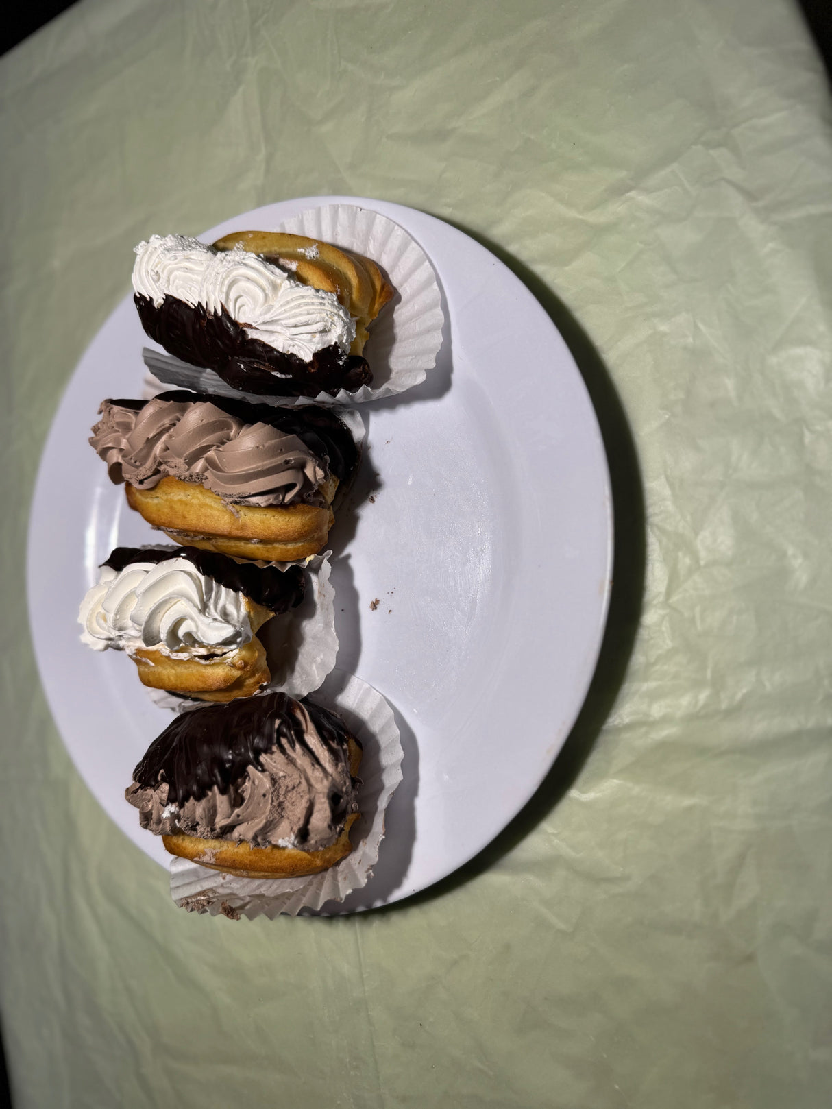 MINI ECLAIRES