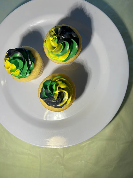 VANILLA CUPCAKES