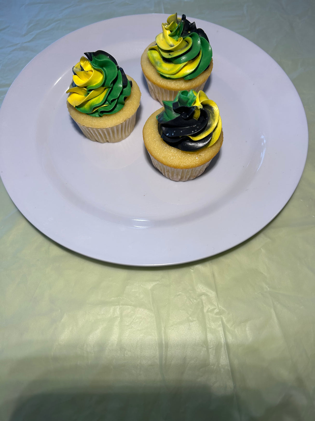 VANILLA CUPCAKES