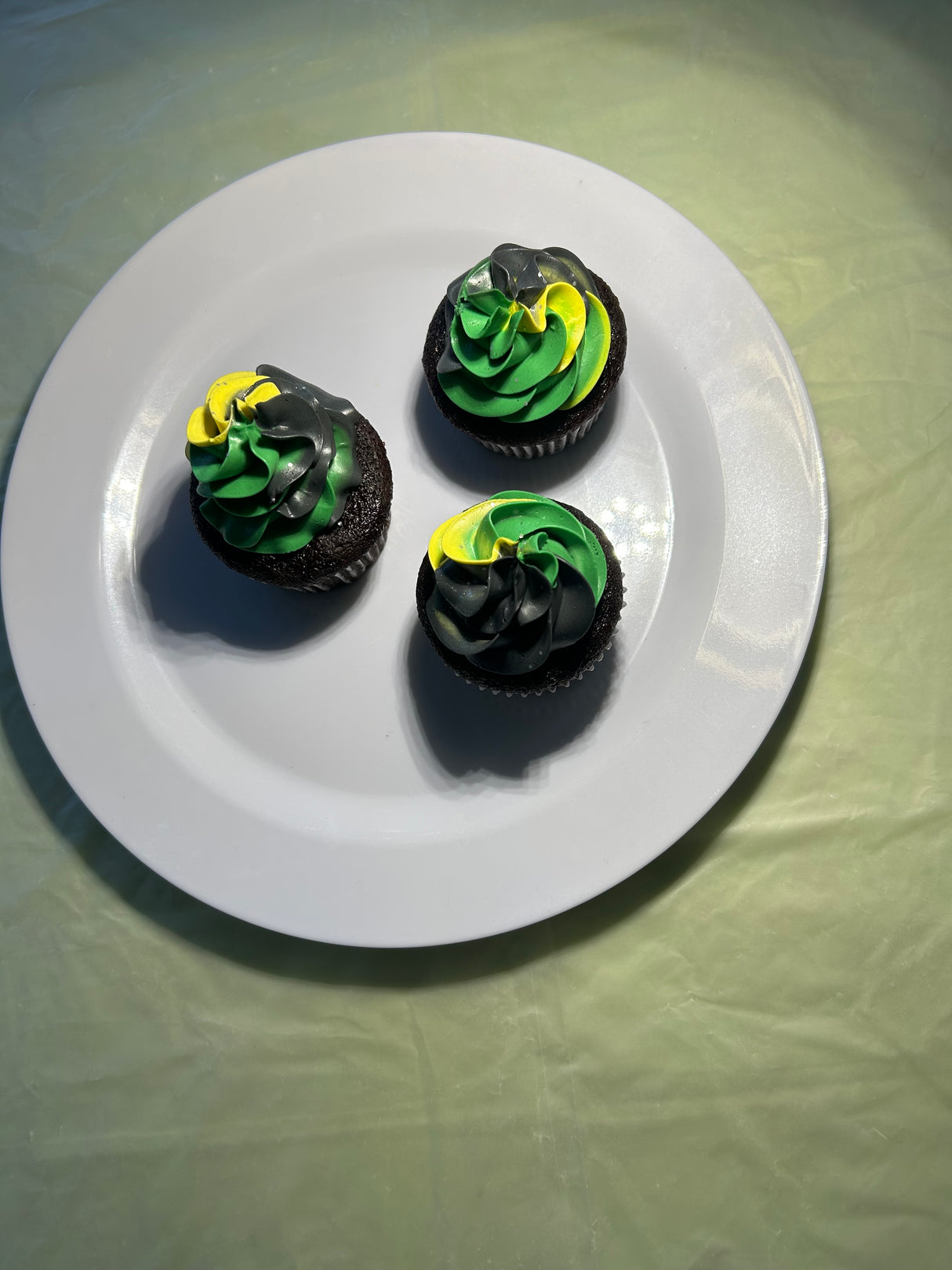 CHOCOLATE CUPCAKES